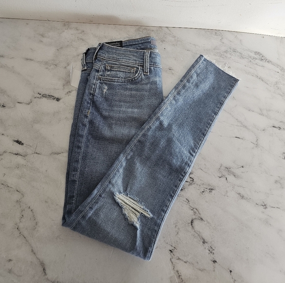 Joe's Jeans Skinny Ankle High Rise Distressed Blue Jeans 26 NWT - Picture 4 of 8